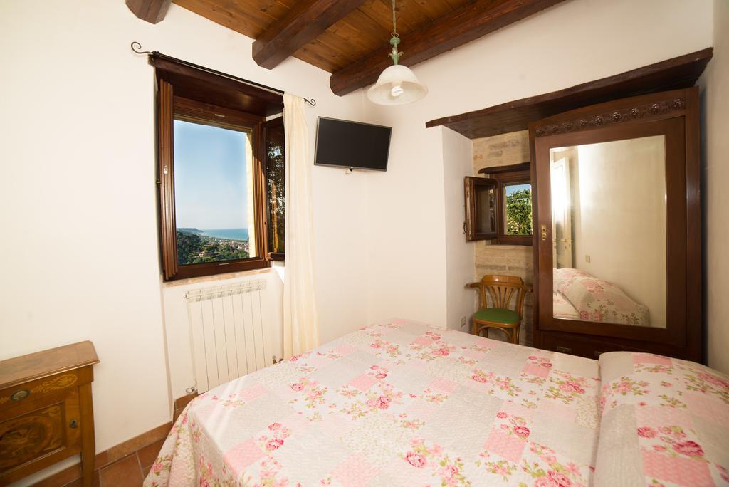 B&B Borgo Marano Cupra Marittima Exterior photo